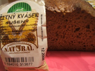 sušený tradičný chlebový kvások